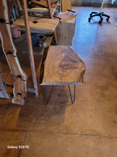 Load image into Gallery viewer, Side table