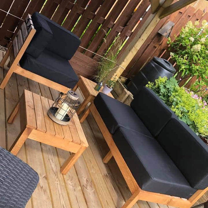 Outdoor Seating and Table in Scottish Oak